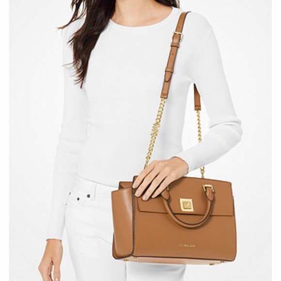 Price firm ❗️Michael kors medium Sylvia satchel - Picture 7 of 8